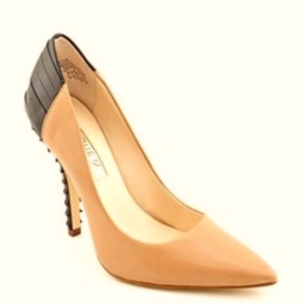 Tan/Black leather pumps